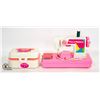Image 1 : KIDS BATTERY SEWING MACHINE W/SEWING BOX &
