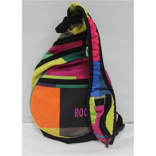 ROOTS SHOULDER SLING BAG