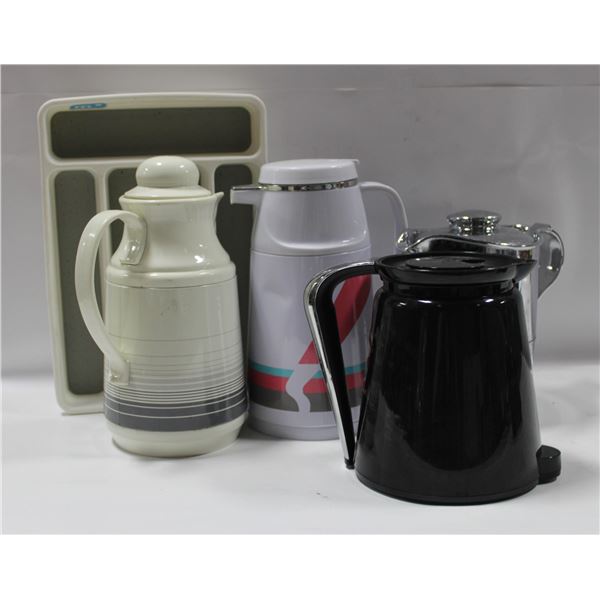 BOX WITH 4 CARRAFES PLUS SILVERWARE TRAY