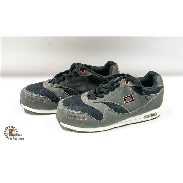SIZE 5 LADIES STEEL TOE SHOES