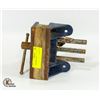 Image 1 : METAL & WOOD PORTABLE VISE