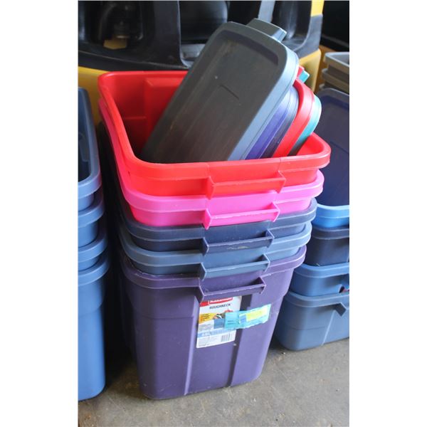 4 RUBBERMAID TOTES WITH LIDS