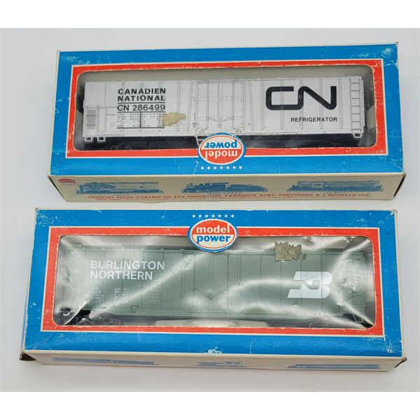 2 x Model Power HO Scale Burlington Northern & CN Refrigerator Box Cars
