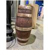 Image 1 : CHATEAU DE FIEUZAL BARREL PROP 32"