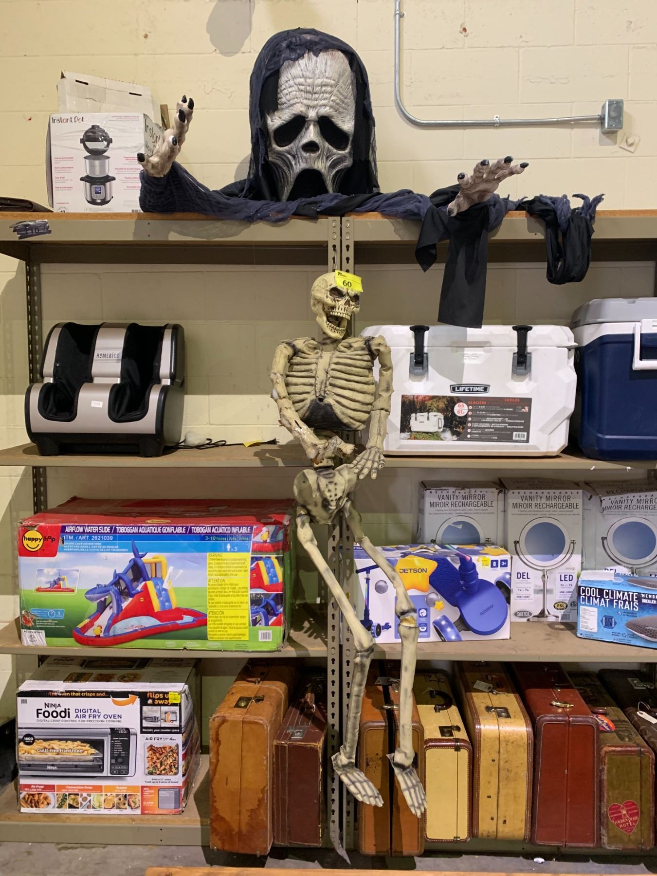 Sckeleton Prop HANGING SKELETON PROP & LARGE UNDEAD PROP - Able Auctions