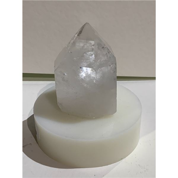 CLEAR QUARTZ ON STAND RETAIL $589