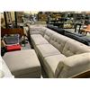 Image 2 : 4 PIECE SECTIONAL SOFA WITH OTTOMAN APPROX 136" LONG