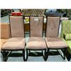 Image 1 : 3 MATCHING DINING CHAIRS