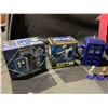 Image 2 : ASSORTED DOCTOR WHO COLLECTIBLES INCLUDING; TARDIS VS DALEK SALT & PEPPER SET, SEALED TARDIS TIN