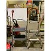 Image 1 : 2 ASSORTED FOLDING STEP LADDERS