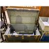 Image 3 : VINTAGE CHEST