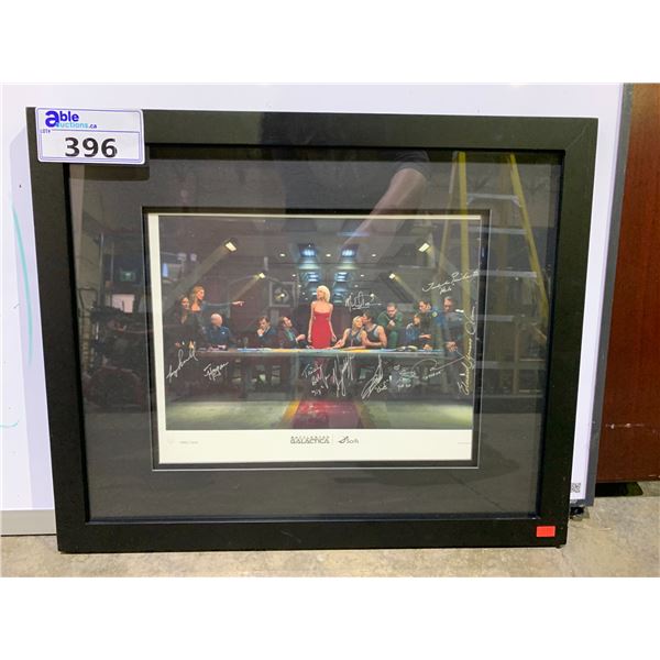 *UNKNOWN AUTHENTICITY* FRAMED LEP (1548/1850) AUTOGRAPHED BATTLESTAR GALACTICA LAST SUPPER STYLE