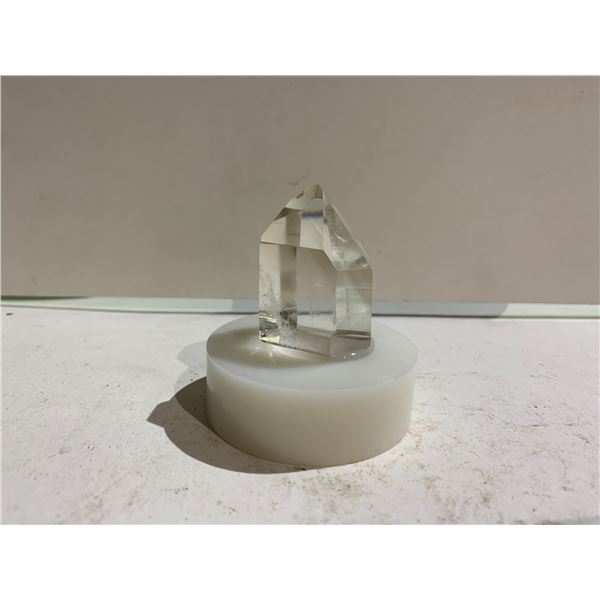 CLEAR QUARTZ TOWER ON STAND RETAIL $289