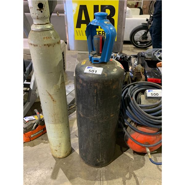 LARGE AIR LIQUID COMPRESSED ACETYLENE TANK WITH VALVE GUARD