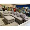 Image 2 : 6-PC FABRIC SECTIONAL SOFA WITH OTTOMAN & THROW PILLOWS