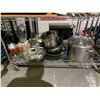 Image 1 : ASSORTED POTS