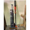 Image 1 : BUNDLE OF ASSORTED GARDEN TOOLS & CHICKEN WIRE & BLACK & DECKER ELECTRIC BRANCH TRIMMER