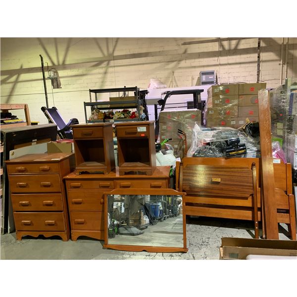 5-PC BEDROOM SUITE INCLUDING; DOUBLE SIZE BED FRAME, DRESSERS, NIGHT STANDS & MIRROR