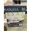 Image 2 : MIKASA HUNTINGTON 16 PIECE PORCELAIN DINNERWARE SET