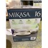 Image 2 : MIKASA HUNTINGTON 16 PIECE PORCELAIN DINNERWARE SET