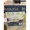 Image 2 : MIKASA HUNTINGTON 16 PIECE PORCELAIN DINNERWARE SET