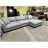 Image 2 : 2 PIECE SECTIONAL (REQUIRES CLEANING) APPROX 129 X 64"