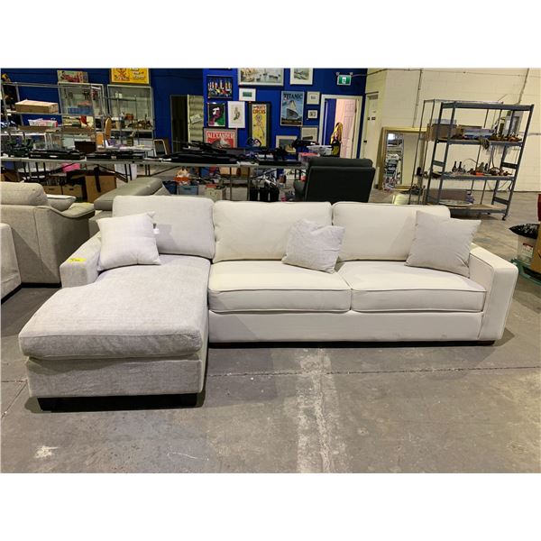 2 PIECE SECTIONAL (DOES NOT MATCH) APPROX 115 X 65 