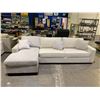 Image 1 : 2 PIECE SECTIONAL (DOES NOT MATCH) APPROX 115 X 65"