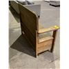 Image 3 : SOLID OAK STORAGE BENCH