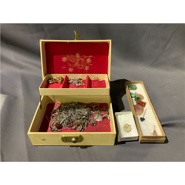 JEWELRY BOX WITH ASSORTED JEWELRY