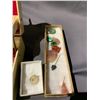 Image 2 : JEWELRY BOX WITH ASSORTED JEWELRY