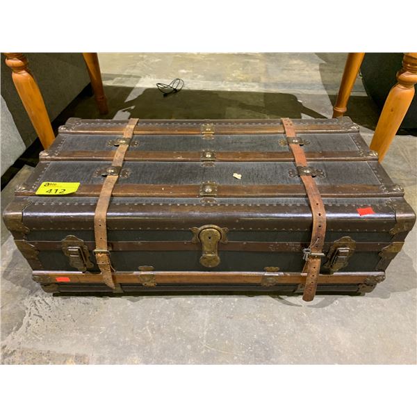 ANTIQUE SHIPPING TRUNK WITH KEYS