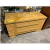 Image 1 : CEDAR LINED HONDRICH BLANKET BOX