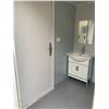 Image 3 : 15FT WHITE PORTABLE OFFICE CONTAINER WITH SINGLE MAN DOOR / BAR WINDOW & WASHROOM