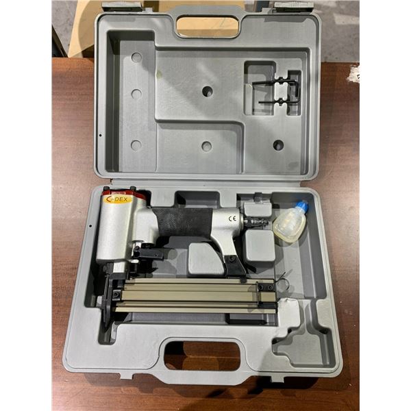 CADEX 18 GAUGE BRAD NAILER WITH CASE F30-11