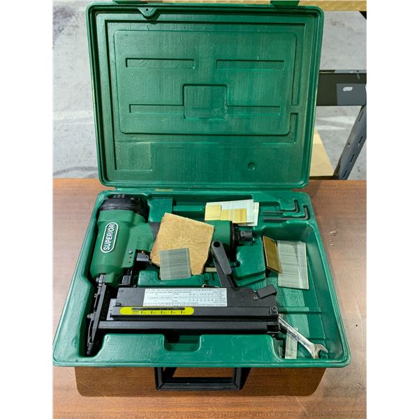 SUPERIOR 18 GAUGE BRAD NAILER WITH CASE & SOME NAILS JUF-1890