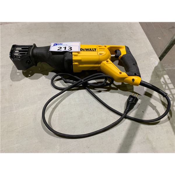 DEWALT DWE305 RECIPROCATING SAW