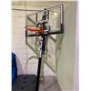 Image 2 : SPALDING ADJUSTABLE HEIGHT BASKETBALL HOOP WITH UNATTACHED BASE