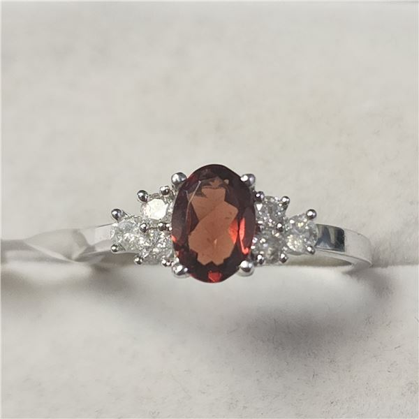 10K WHITE GOLD GARNET(1CT) DIAMOND(0.2CT)  RING (SIZE 7) (WEIGHT 2.12G)