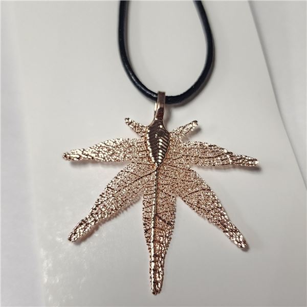 NATURAL LEAF WITH LEATHER CHORD  NECKLACE