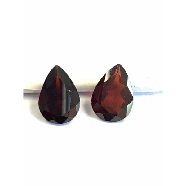 PAIR OF GARNETS 10.10CTS