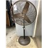 Image 1 : COMFORT ZONE STANDING INDUSTRIAL CIRCULATION FAN