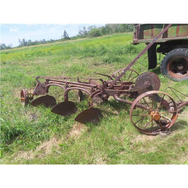 Minneapolis Moline 3 Bottom Plow 