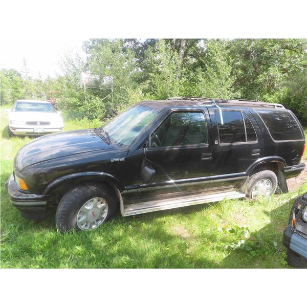 1997 GMC Jimmy SLS 6 Cyl 4.3 L Has TOD