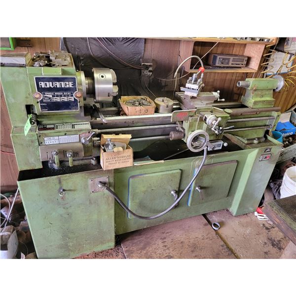 Advance 13"x40" Lathe, 1ph, Auto Feed, Coolant, 38mm/1.5" Bore, 220V, 3-Chucks and misc. (Not to be 