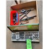 Image 1 : 40 pc Tap & Die set, Metric & qty of assort. Tap and dies in box