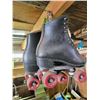 Image 2 : Pair of Roller skates, no size found, possibly size 8-9
