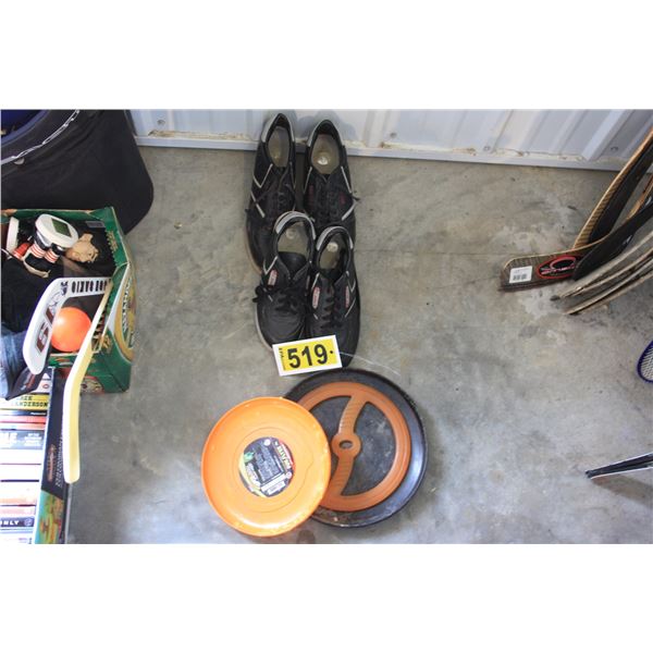 2 pairs curling shoes