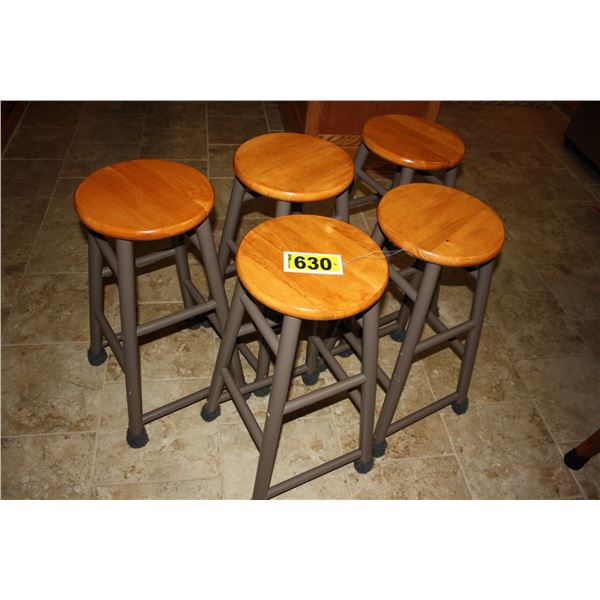 5 wooden bar stools