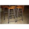 Image 2 : 5 wooden bar stools